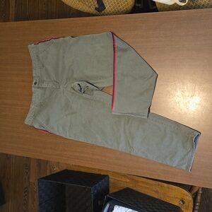 Universal Thread mid rise girlfriend crop green tuxedo stripe size 14/32